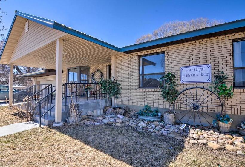 Bryce Canyon Area House W/ Mountain Views!