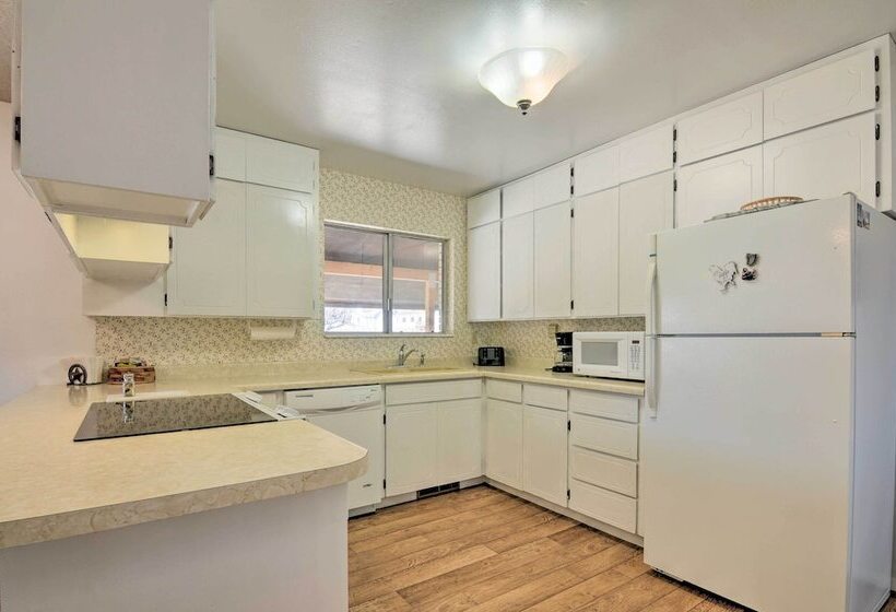 Bryce Canyon Area House W/ Mountain Views!