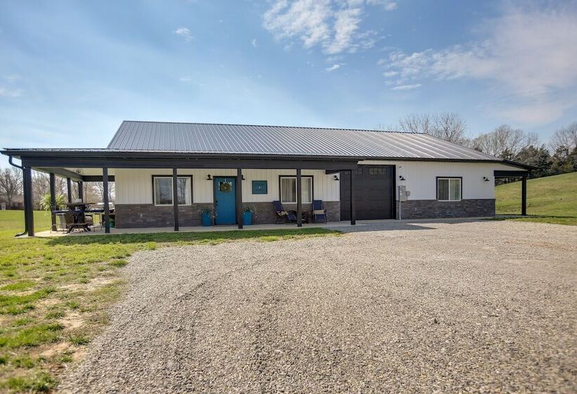 Byrdstown Home Near Dale Hollow Lake!