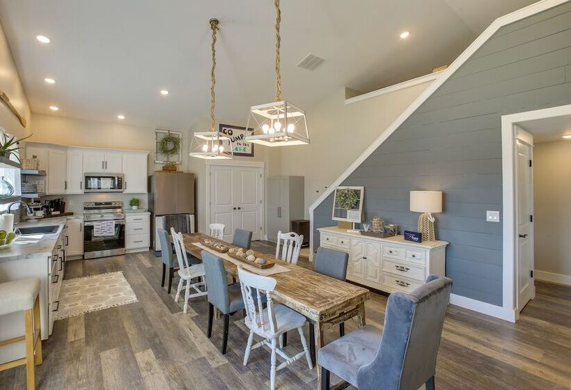Byrdstown Home Near Dale Hollow Lake!
