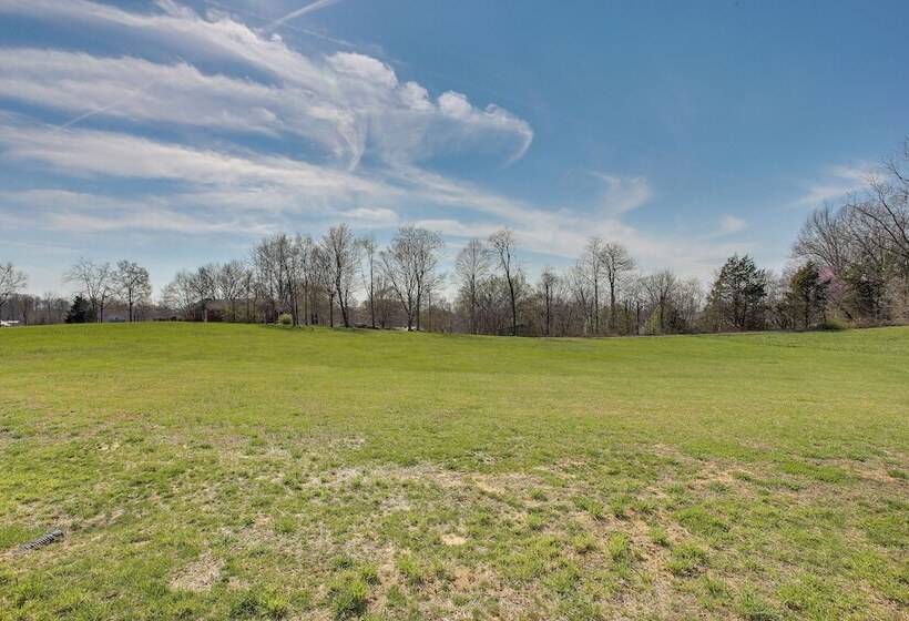 Byrdstown Home Near Dale Hollow Lake!