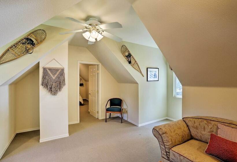 Cabin W/ Backyard Space 1/2 Mi To Trinity Lake!