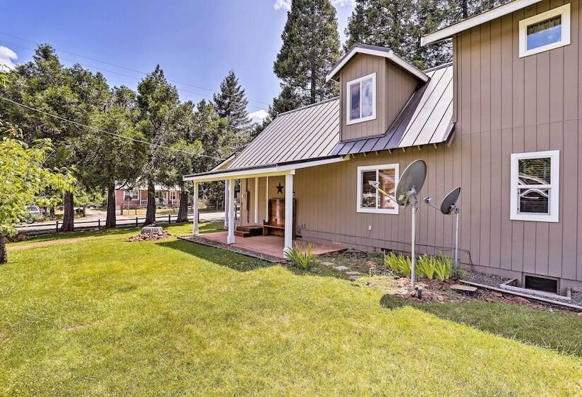 Cabin W/ Backyard Space 1/2 Mi To Trinity Lake!