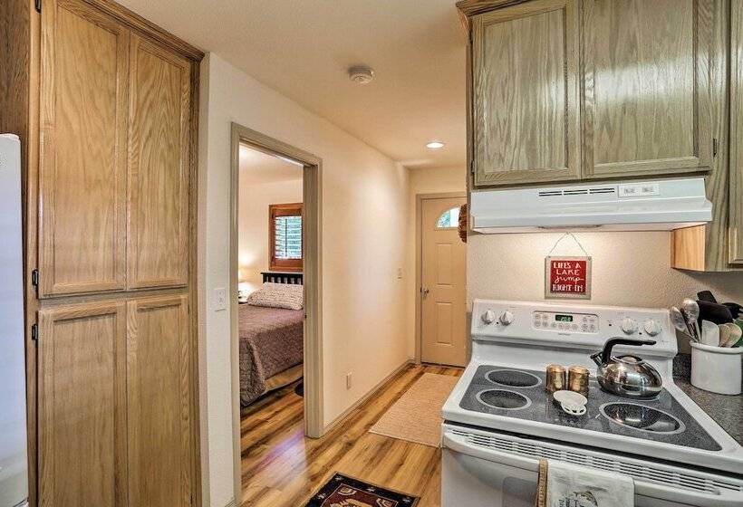 Cabin W/ Backyard Space 1/2 Mi To Trinity Lake!