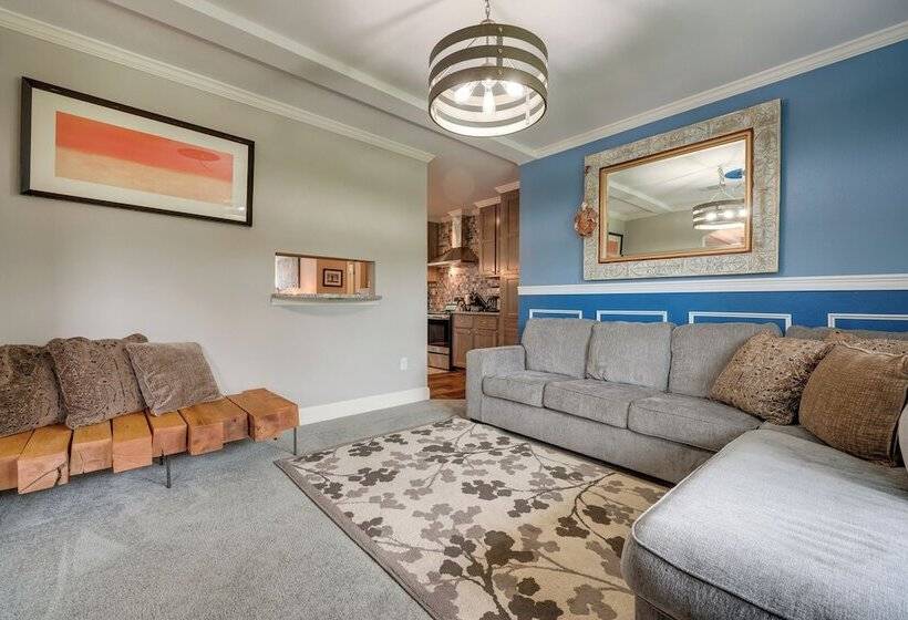 Canyon Lake Home W/ Spacious Deck & Backyard!