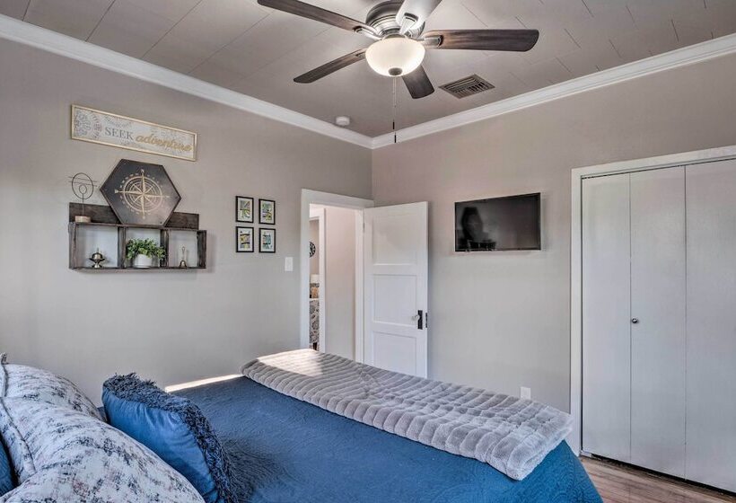 Central Cottage W/ Grill, 1 Mi To Cajun Field