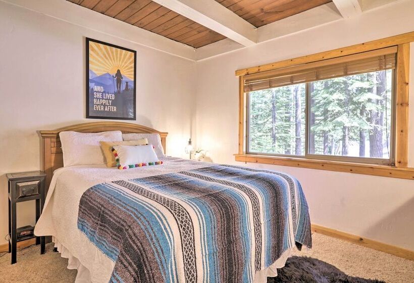 South Lake Tahoe Chalet W/ Hot Tub: By Ski & Golf!