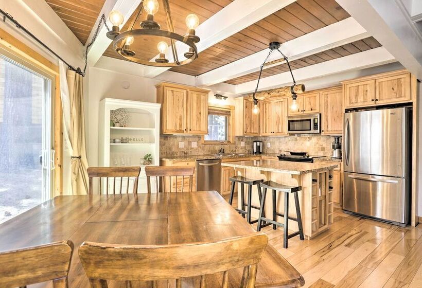 South Lake Tahoe Chalet W/ Hot Tub: By Ski & Golf!