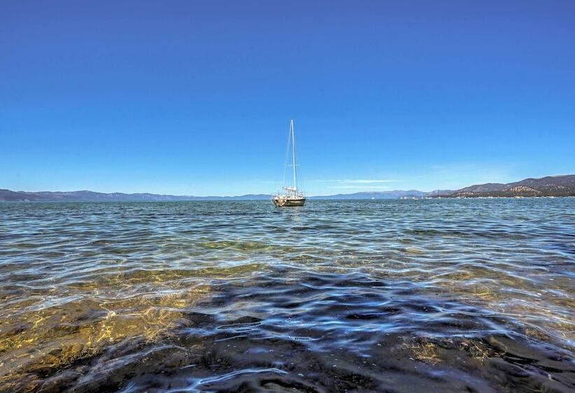 South Lake Tahoe Chalet W/ Hot Tub: By Ski & Golf!