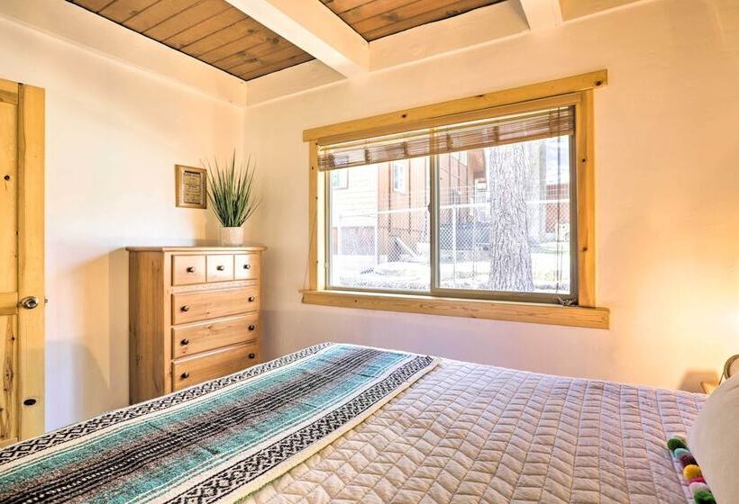 South Lake Tahoe Chalet W/ Hot Tub: By Ski & Golf!