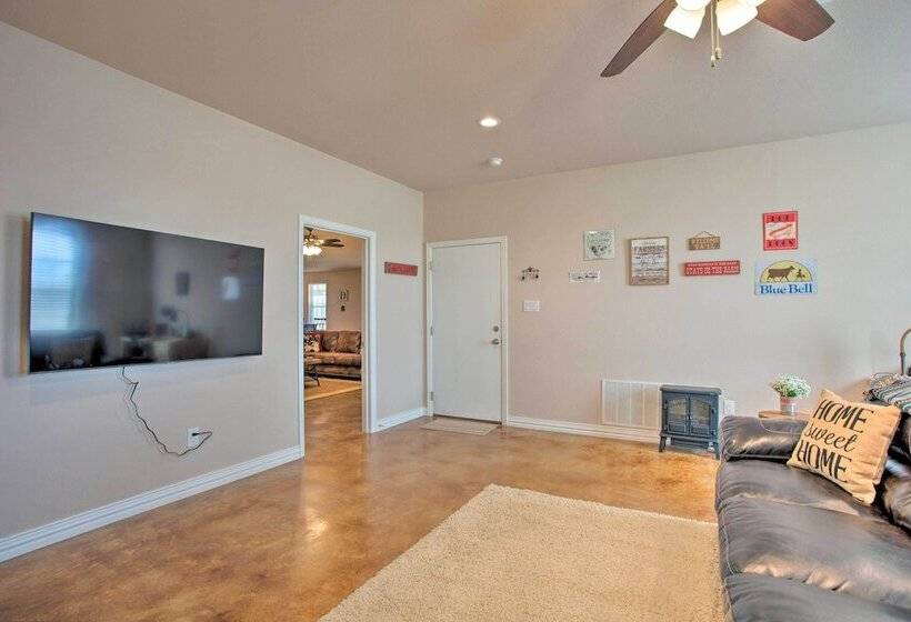 Pet Friendly Anna Ranch On 13 Acres!