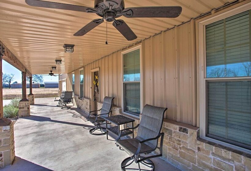 Pet Friendly Anna Ranch On 13 Acres!