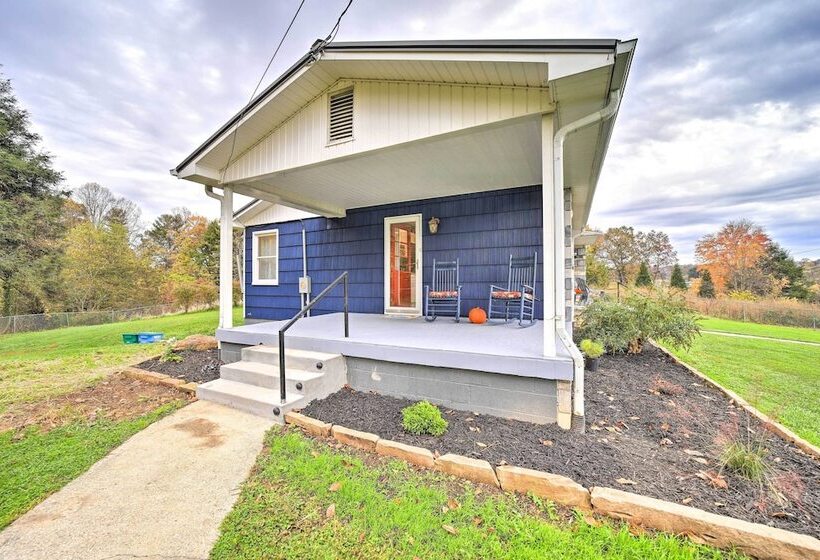 Home W/ Yard: 8 Mi To French Broad River Park
