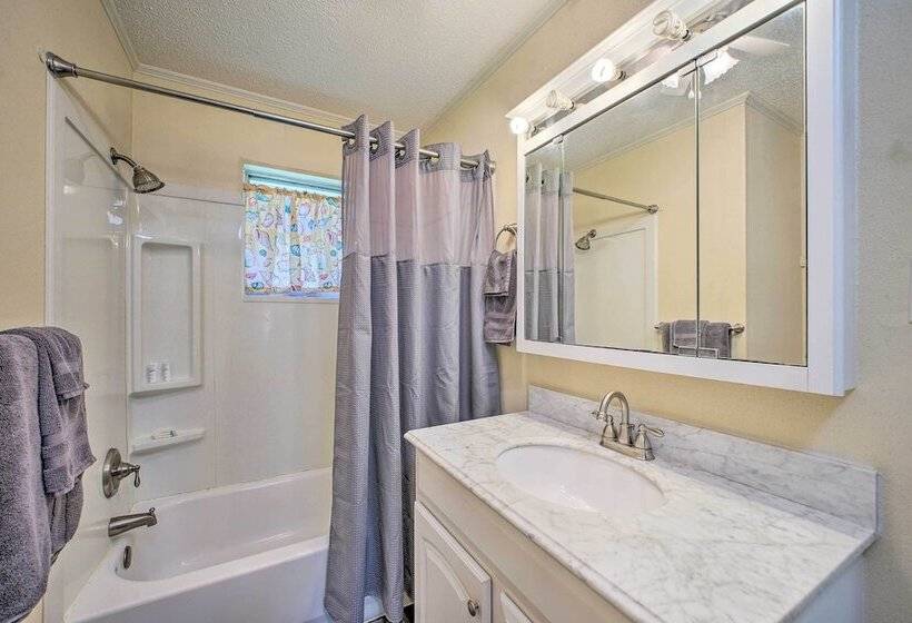 Charming Clayton Home ~ 4 Mi To Sardis Lake!