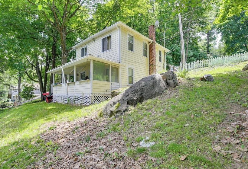 Charming Danbury Cottage W/ Lake Kenosia Access!