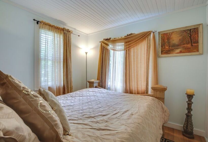 Charming Danbury Cottage W/ Lake Kenosia Access!