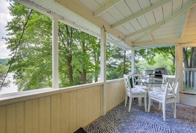 Charming Danbury Cottage W/ Lake Kenosia Access!