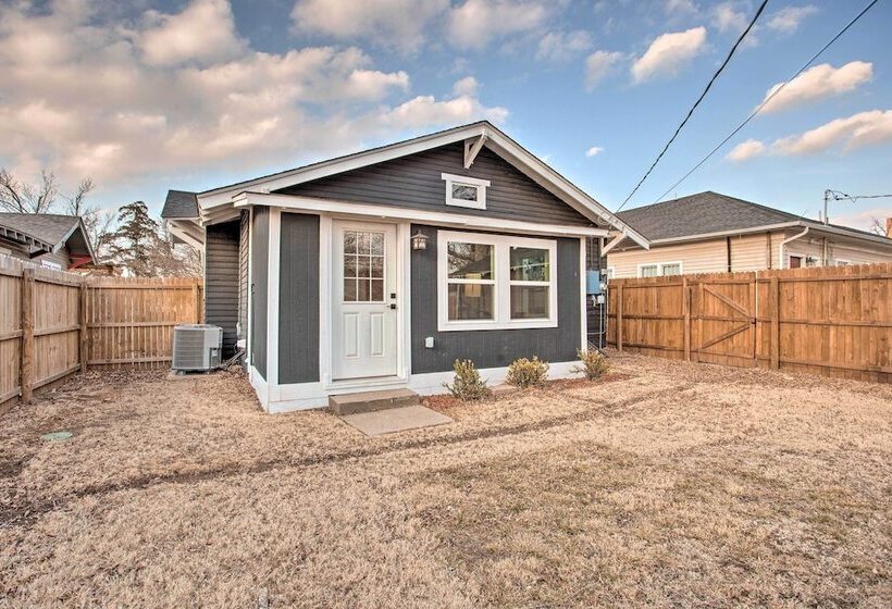 Charming Downtown Home W/ Updated Interior!