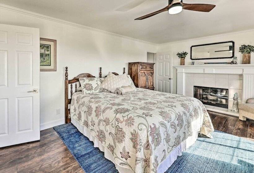 Fallbrook Home W/ Garden, Gazebo, & Fire Pit!