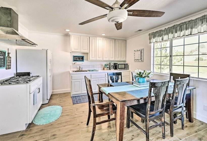 Fallbrook Home W/ Garden, Gazebo, & Fire Pit!