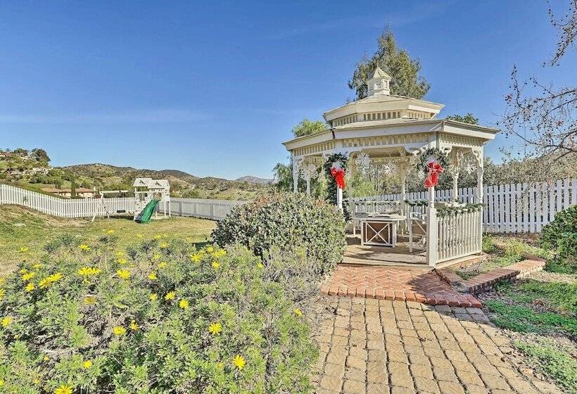 Fallbrook Home W/ Garden, Gazebo, & Fire Pit!