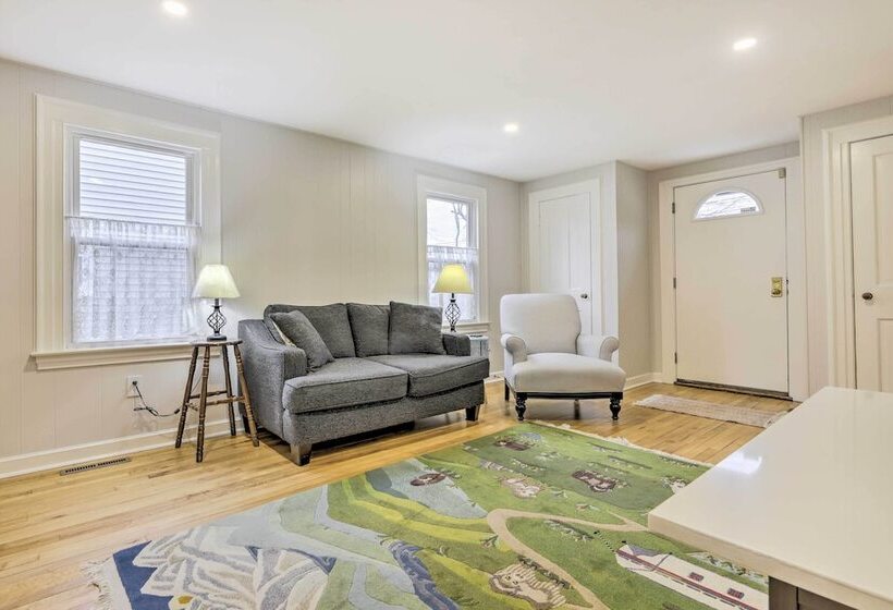 Charming Hamden Home: 2 Mi To Yale University