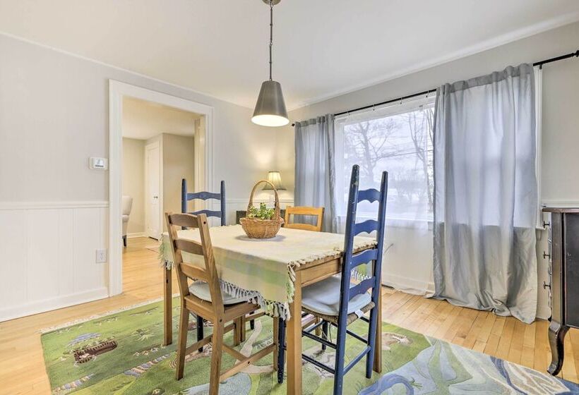 Charming Hamden Home: 2 Mi To Yale University