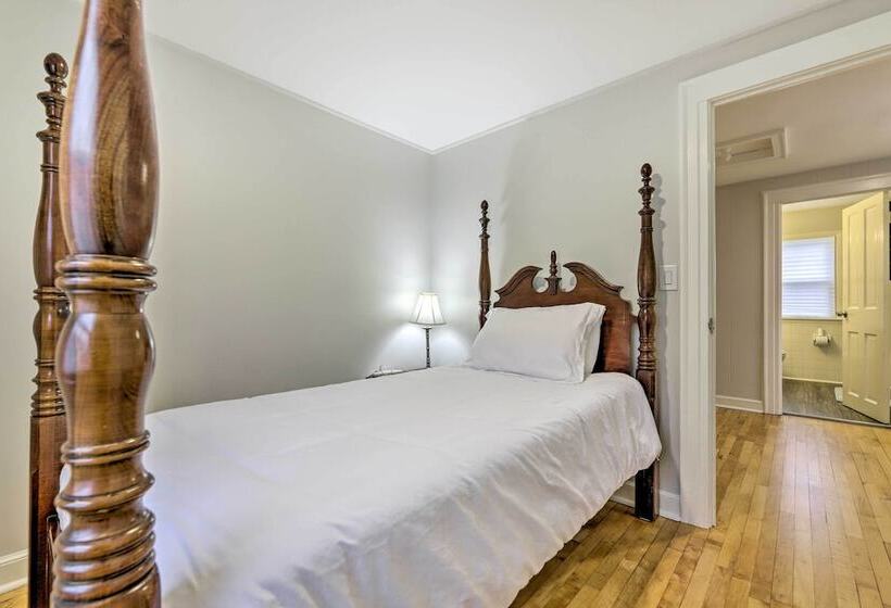 Charming Hamden Home: 2 Mi To Yale University