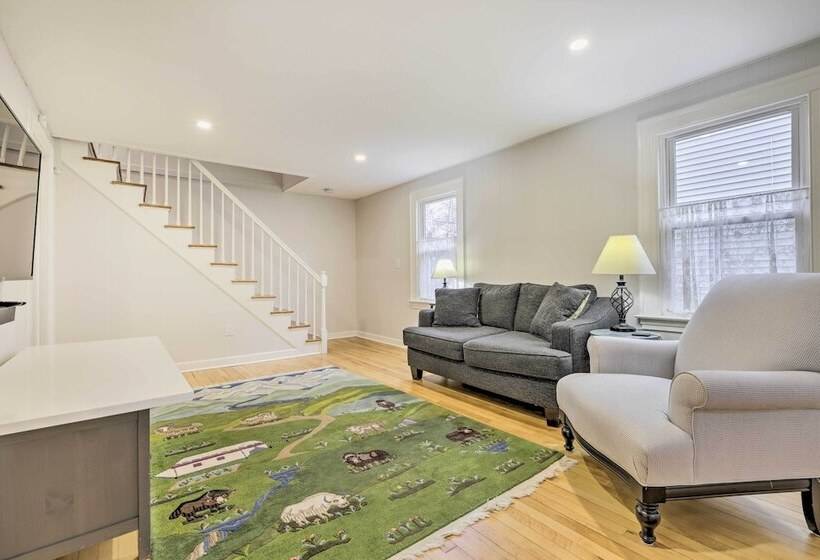 Charming Hamden Home: 2 Mi To Yale University