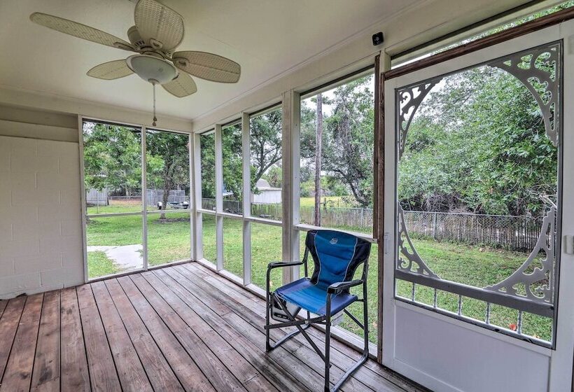 Charming Harkers Island Home   Fish & Boat!