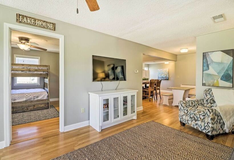 Charming Home W/ Porch: Walk To Greers Ferry Lake!