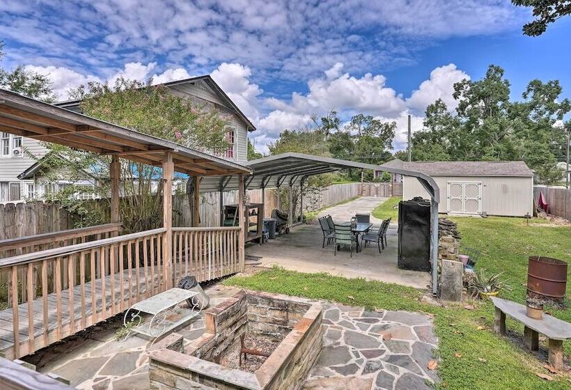 Charming Home W/ Yard, Walk To Beach & Casino