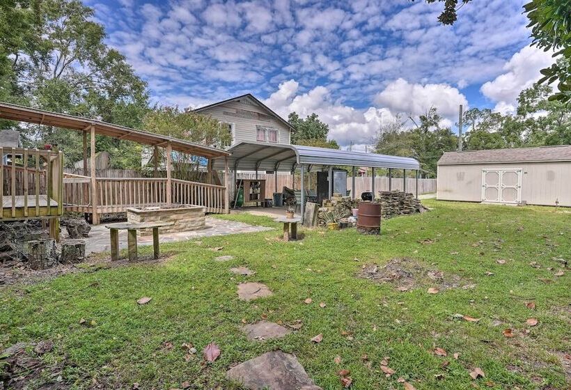 Charming Home W/ Yard, Walk To Beach & Casino