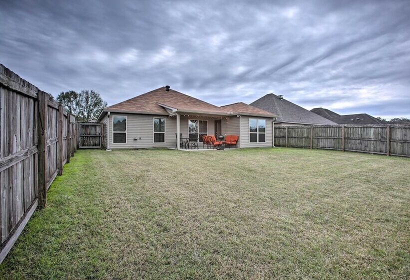 Charming Louisiana Home   21 Mi To Lsu!