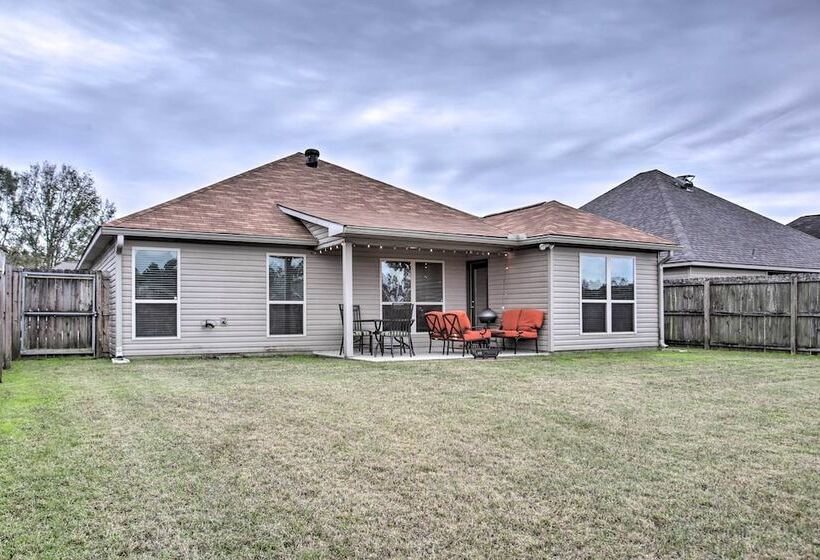 Charming Louisiana Home   21 Mi To Lsu!