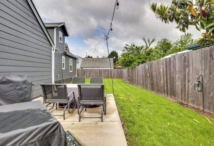 Charming Mcminnville Home   Walk To Wineries!