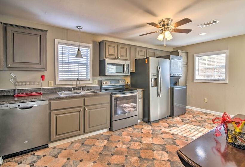 Charming Oxford Home ~ 7 Mi To Ole Miss!