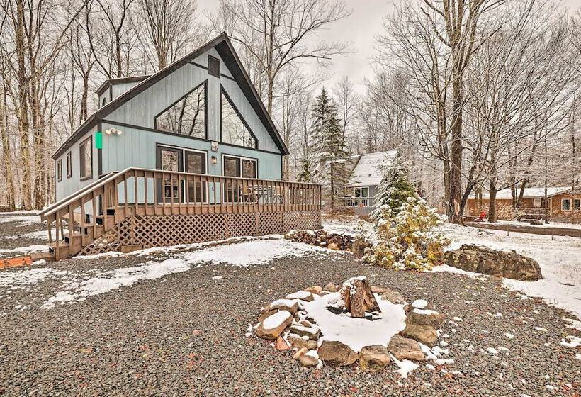 Walk To Arrowhead Lake: Cabin W/ Private Hot Tub!