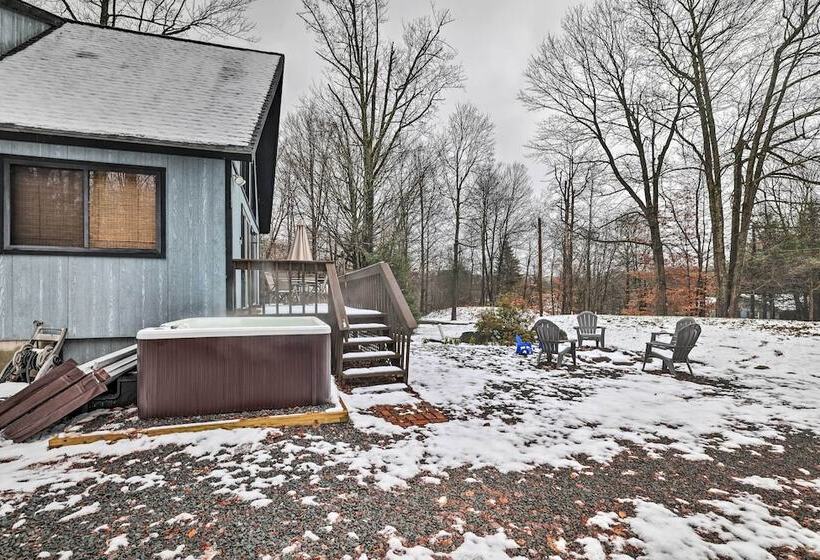 Walk To Arrowhead Lake: Cabin W/ Private Hot Tub!