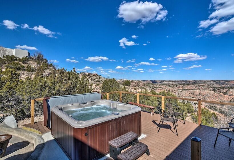 Charming Texas Home W/ Stunning Canyon Views!