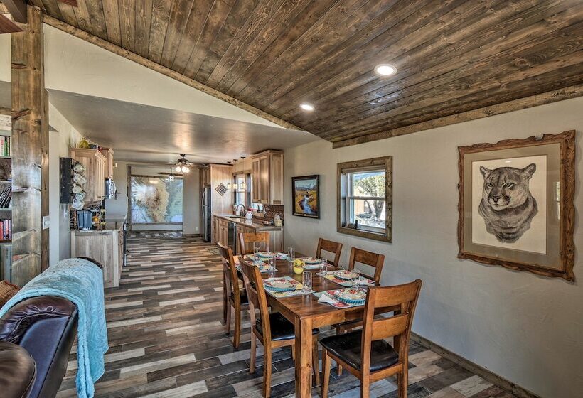 Charming Texas Home W/ Stunning Canyon Views!