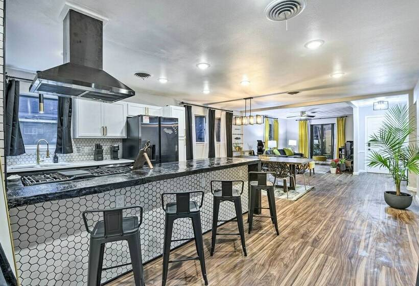 Chic Dallas Home ~ 9 Mi To Downtown