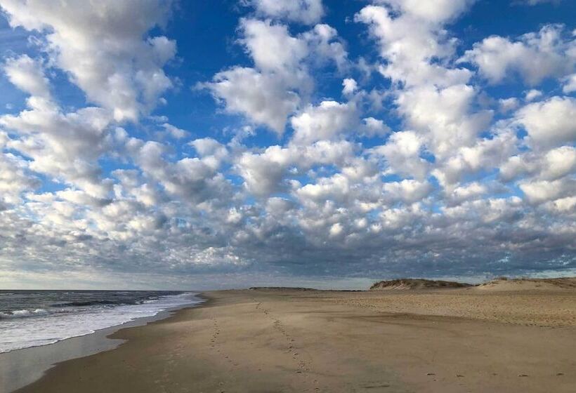 Chincoteague House W/ Enclosed Porch + Deck