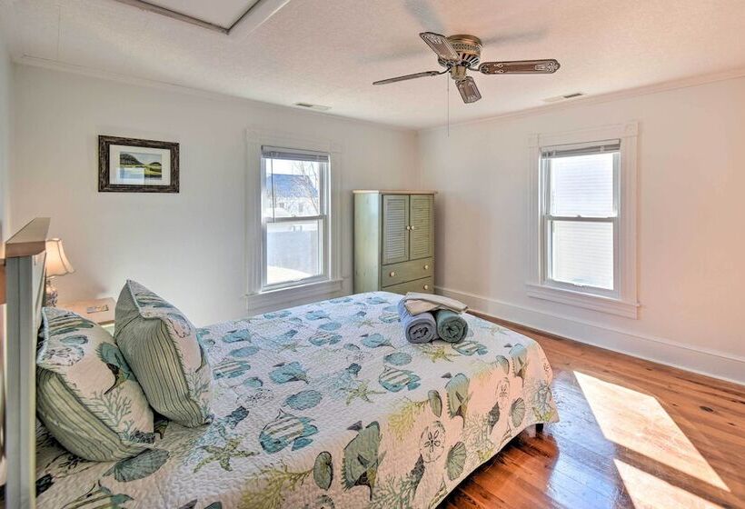 Chincoteague House W/ Enclosed Porch + Deck