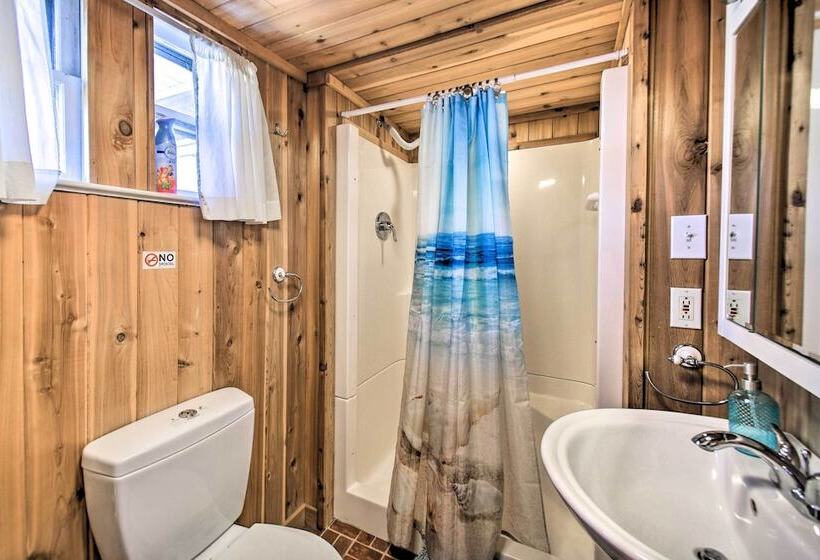 Chincoteague House W/ Enclosed Porch + Deck