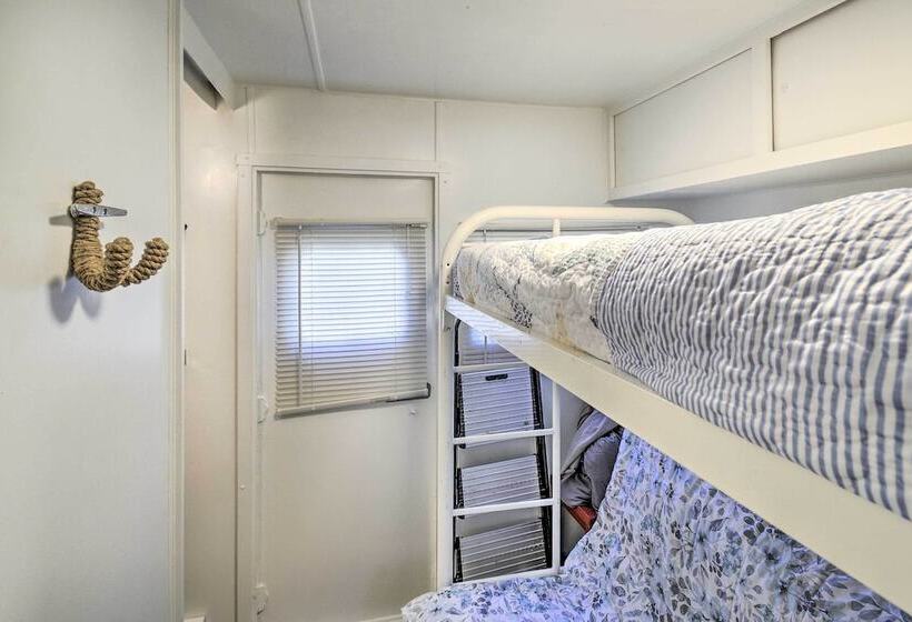 Coastal Pnw Gem W/ Hot Tub   Walk To Beach!