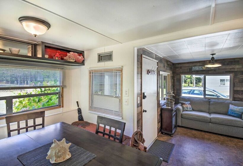 Coastal Pnw Gem W/ Hot Tub   Walk To Beach!