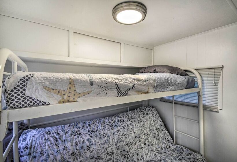 Coastal Pnw Gem W/ Hot Tub   Walk To Beach!