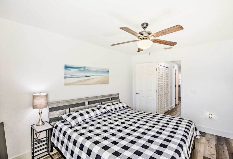 Coastal Port Charlotte Gem W/ Private Pool!