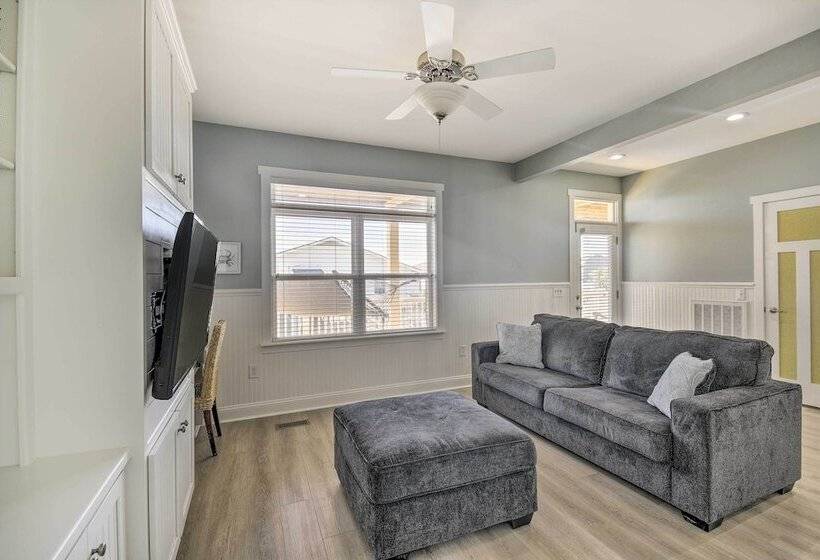 Coastal Retreat W/ Double Deck & Ocean Views!